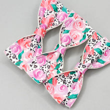Load image into Gallery viewer, Floral Spots Addy Bow
