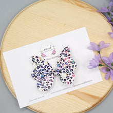 Load image into Gallery viewer, Spotted Butterfly Bow

