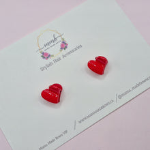 Load image into Gallery viewer, Mini claw heart clips (pink or red)
