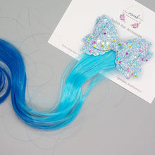 Load image into Gallery viewer, Blue Glitter Bow with Ombre Blue Hair Extension
