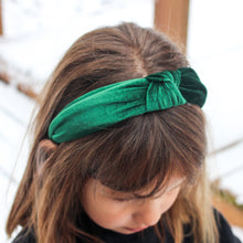 Load image into Gallery viewer, Green Velvet Twist Headband (must go tracked)
