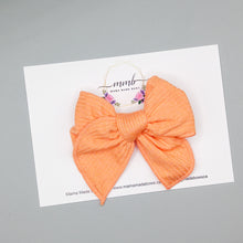 Load image into Gallery viewer, Mango Ribbed Knit Bow

