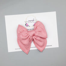 Load image into Gallery viewer, Strawberry Ribbed Knit Bow
